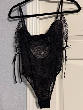 Victoria's Secret Black Lace Bralette with Hook-Back